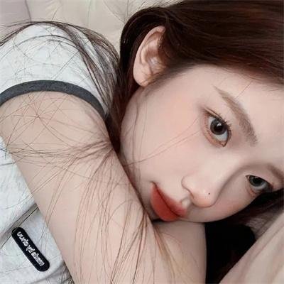 21世纪的女子海报